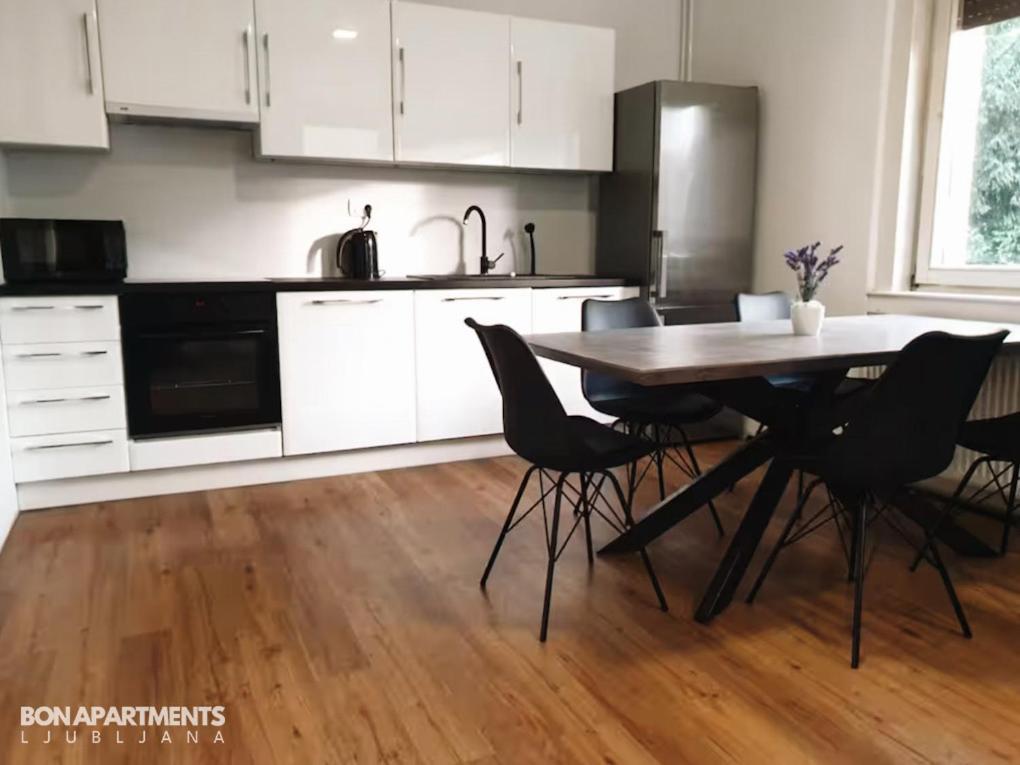 Huge Bbq Garden 2, Spacious Flat, Ac, Free Parking 2 Ljubljana Luaran gambar
